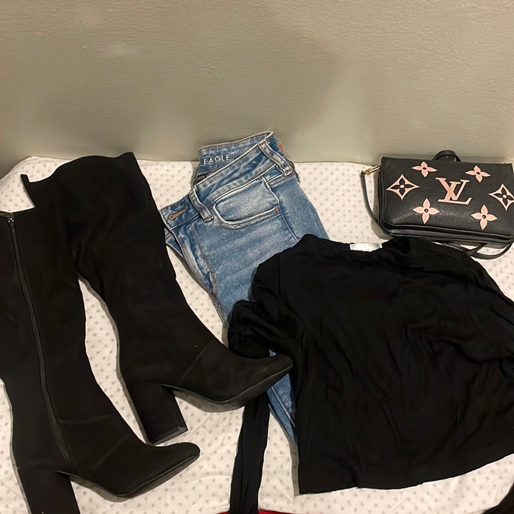 Size 6 Kenneth Cole Black Heel Boots